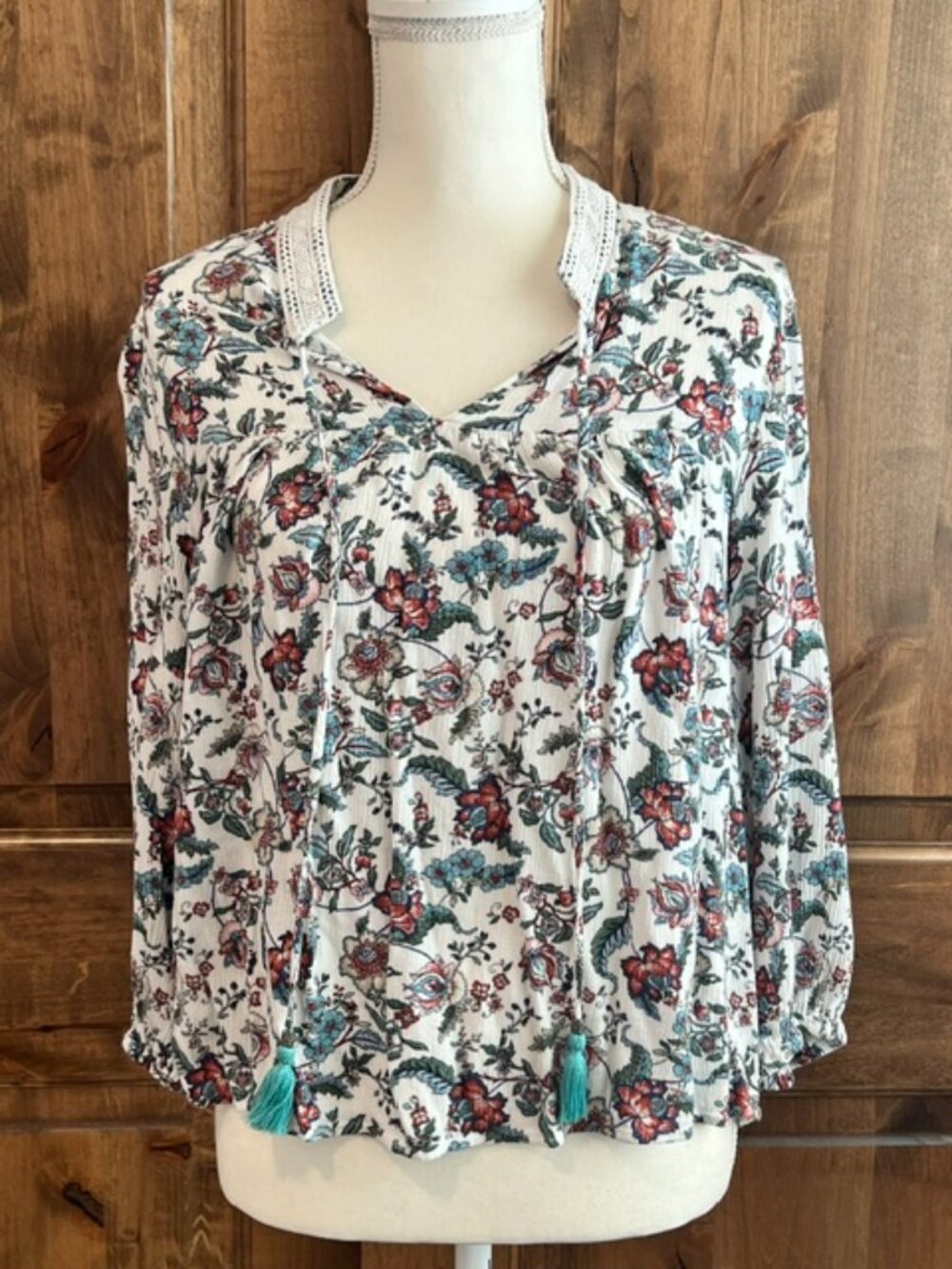 DR2 Floral Crocheted Top With Tassels